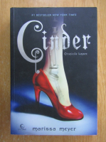 Marissa Meyer - Cinder. Cronicile lunare