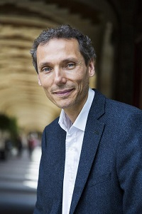 Laurent Gounelle - Dumnezeu calatoreste intotdeauna incognito