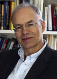 Carti Peter Singer