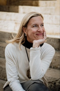 Ruta Sepetys - Printre tonuri cenusii