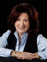 Sue Johnson - Tine-ma strans in brate